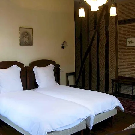 Chateau Les Farcies Du Pech بيت ضيافة