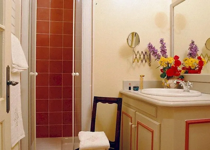 Chateau Les Farcies Du Pech Pensionat 3*